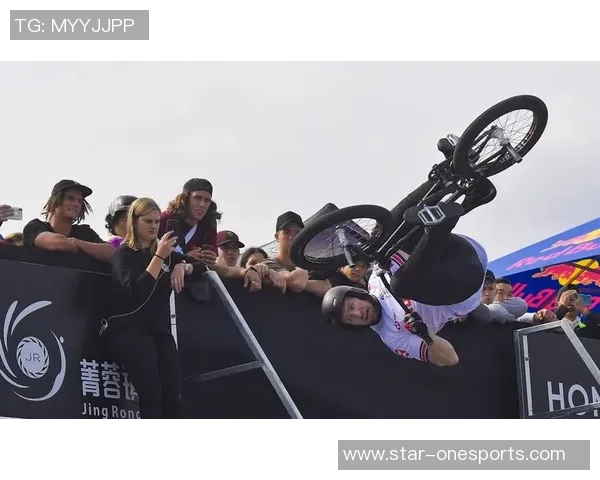 武汉极限运动队与广州极限运动队赛后复盘探讨灵活性体育的表现与提升策略